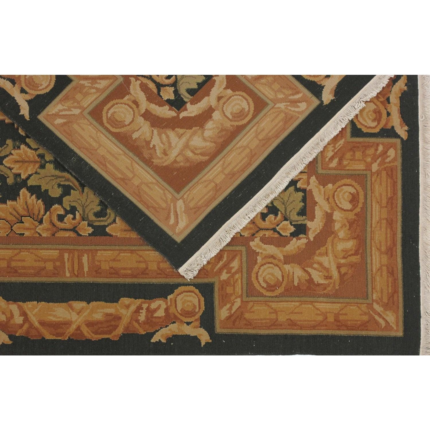 Soumak Design Hand Woven Wool Rug - 6' X 9'