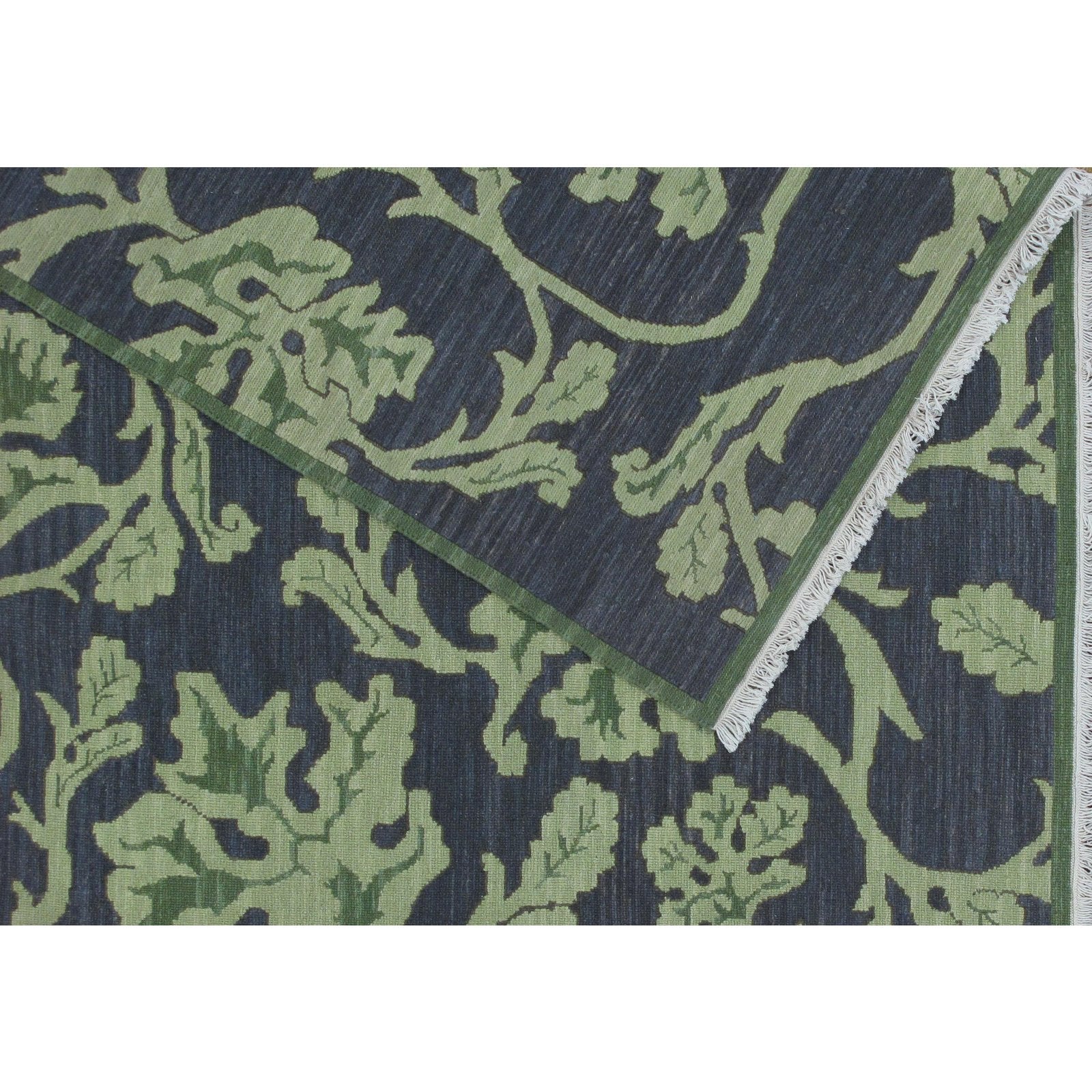 Soumak Design Hand Woven Wool Rug - 6' X 9'