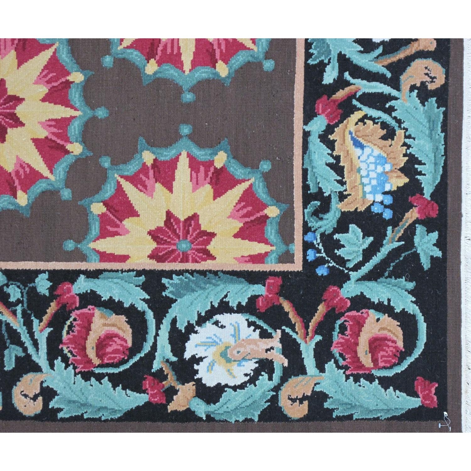 Soumak Design Hand Woven Wool Rug - 6' X 9'