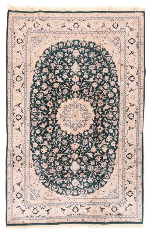Area Rug 1670